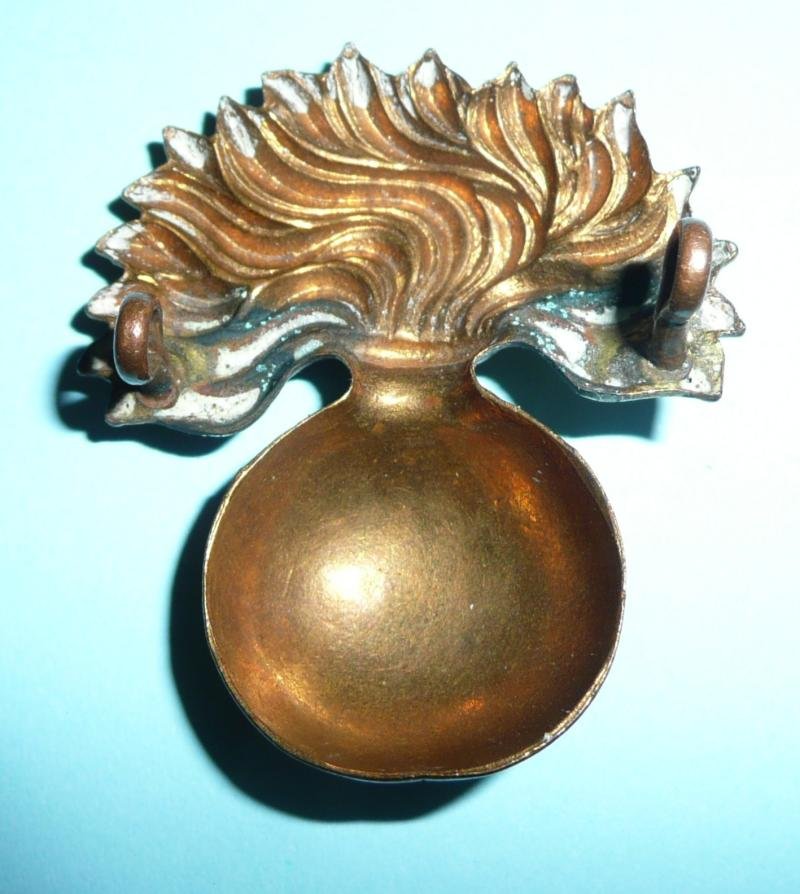 The Grenadier Guards Other Ranks Brass Gilding Metal Cap Badge — image 2