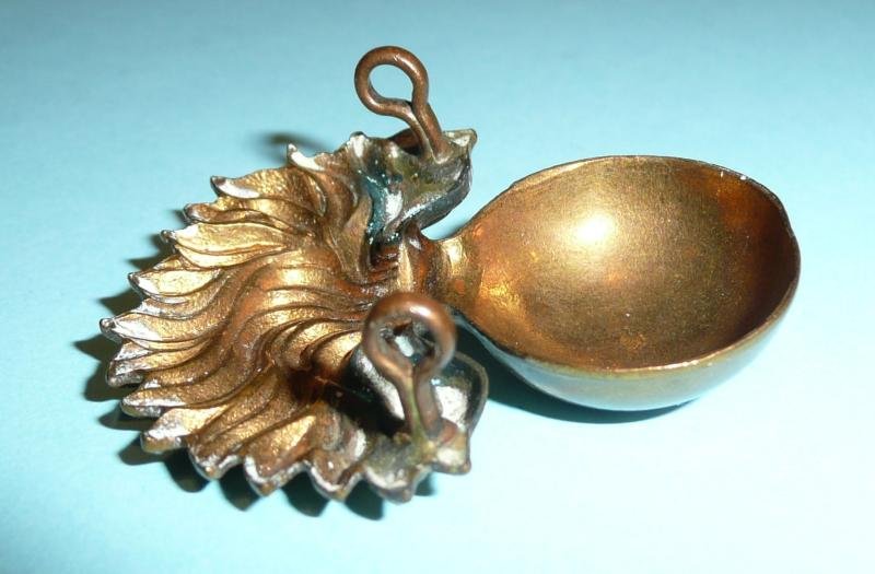 The Grenadier Guards Other Ranks Brass Gilding Metal Cap Badge — image 4