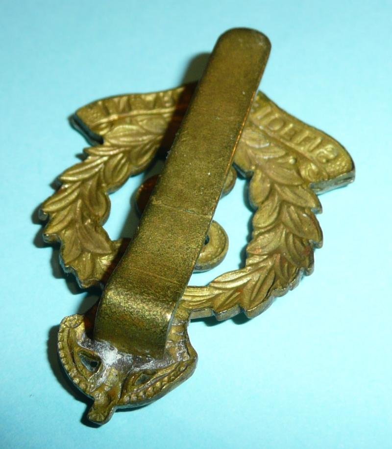 Royal Army Medical Corps RAMC Other Ranks Bi Metal Cap Badge, 1950 - 1954 — image 3