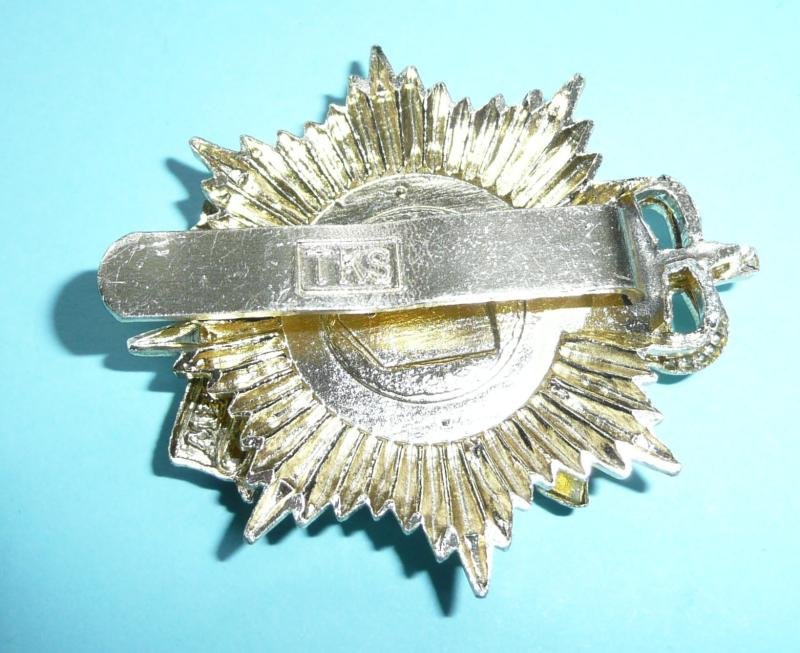 Royal Logistics Corps (RLC) AA Anodised Staybrite Cap and Collar Badge Set — image 3