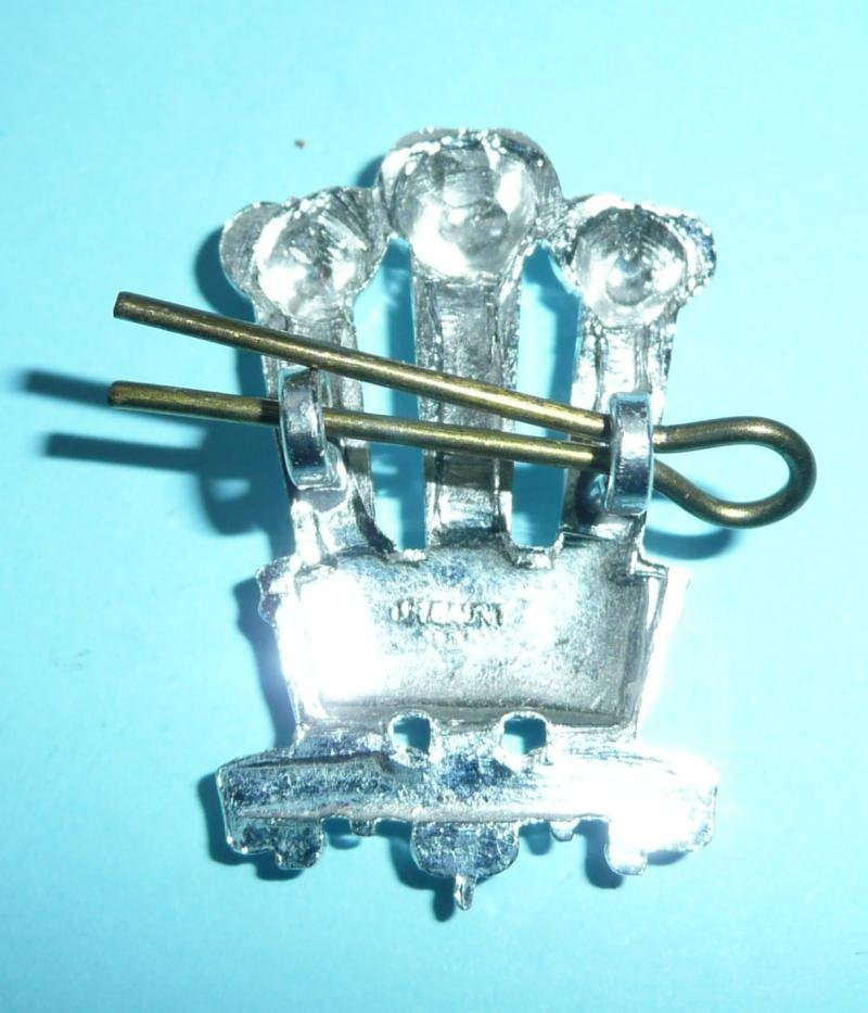 British Army The Welsh Brigade AA Staybrite Cap Badge — image 2