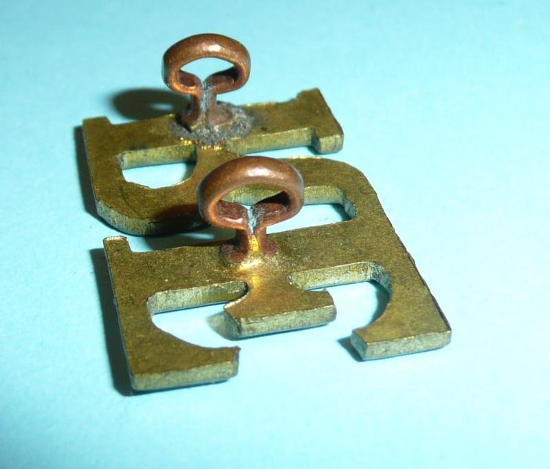 Royal Engineer (RE) Brass Metal Shoulder Title — image 3