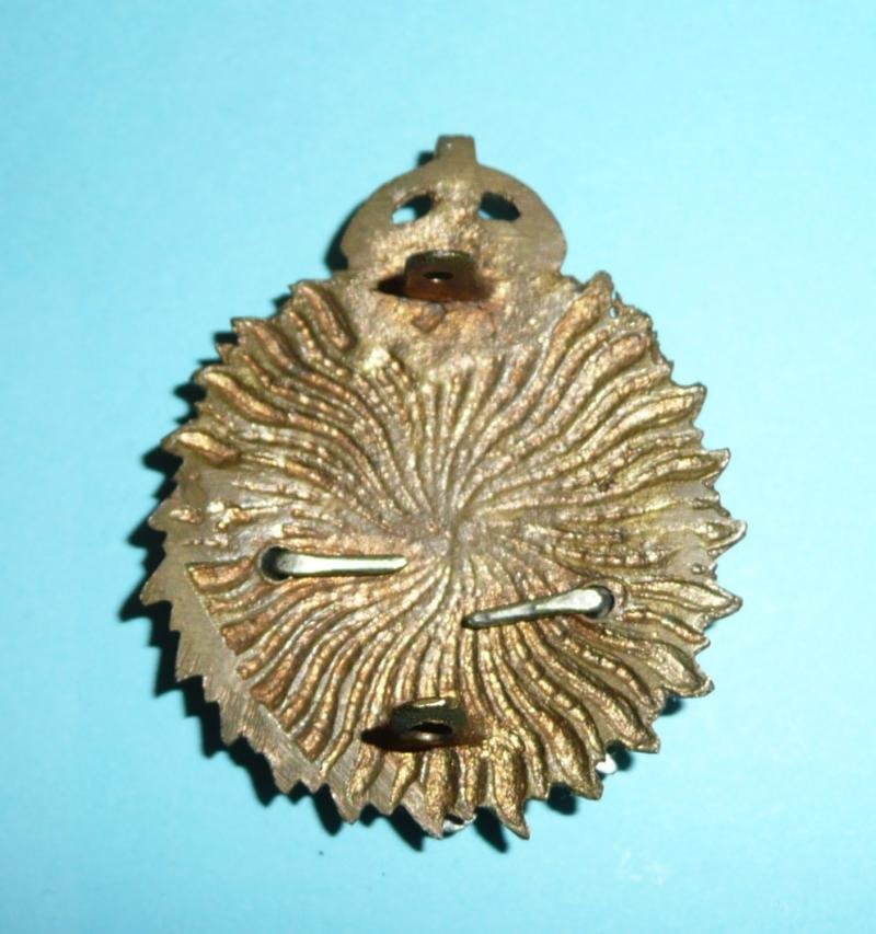 British Indian Army - 1st Punjab Regiment bi-metal Cap Badge, pre 1953 — image 2