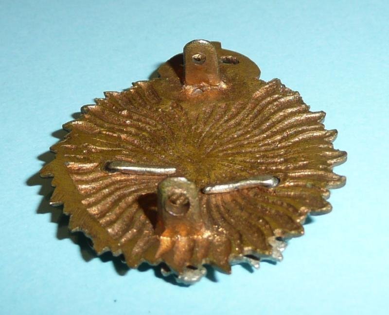 British Indian Army - 1st Punjab Regiment bi-metal Cap Badge, pre 1953 — image 3