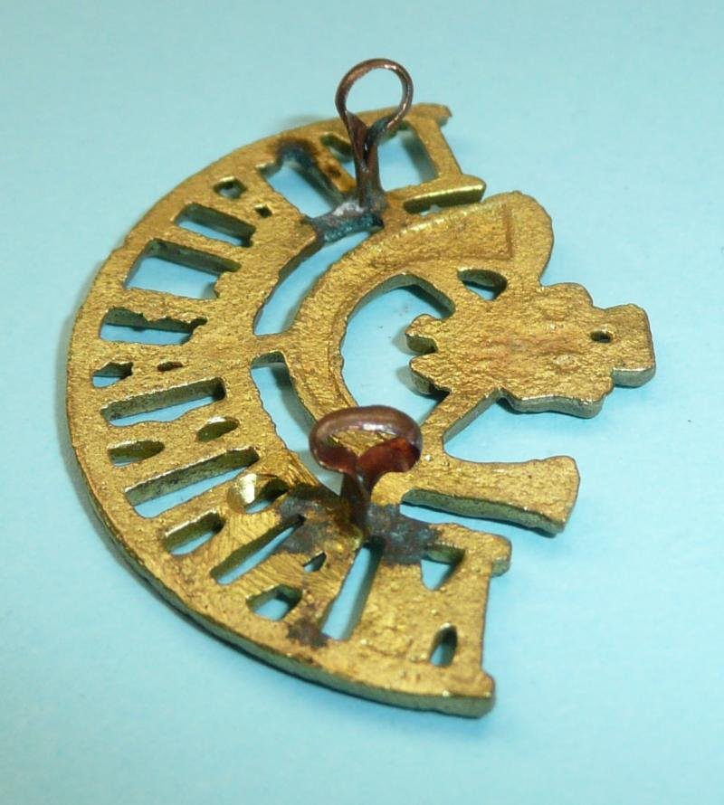 Indian Army - Mahratta Light Infantry Cast Brass Shoulder Title — image 3