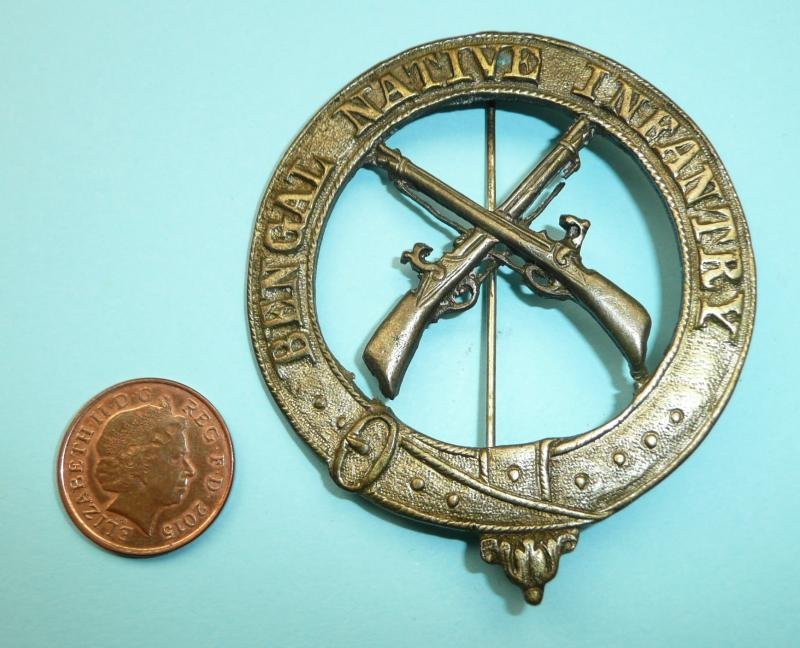 British Indian Army - Mid Victorian Bengal Native Infantry Large Cast Brass Badge - Pagri Fitting, pre 1885 — image 2