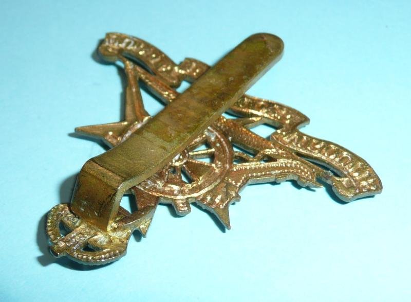 Royal Malta Artillery Bi-Metal Beret Cap Badge, King's Crown — image 3