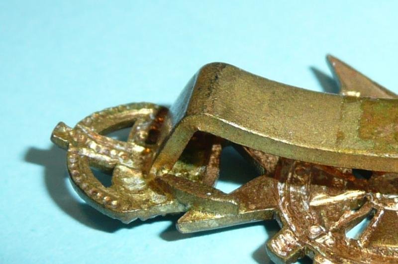 Royal Malta Artillery Bi-Metal Beret Cap Badge, King's Crown — image 4