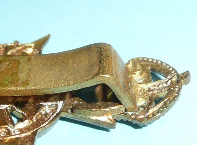 Royal Malta Artillery Bi-Metal Beret Cap Badge, King's Crown — image 5