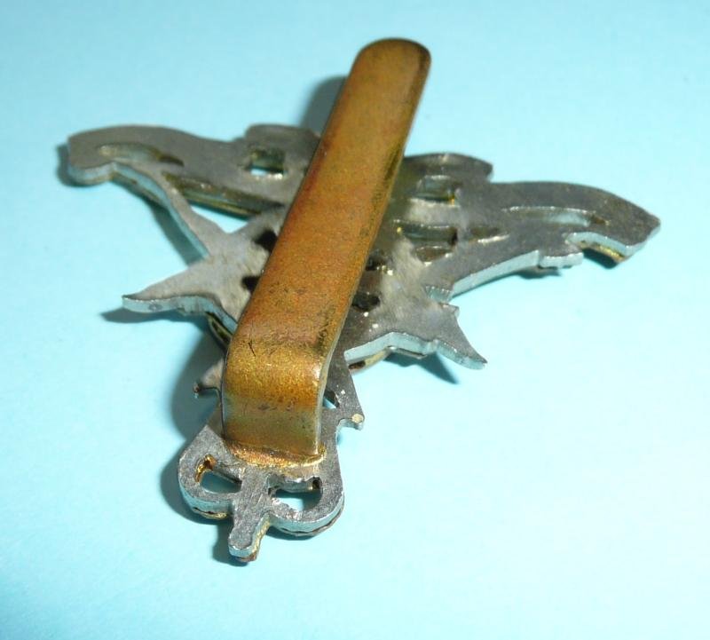 Royal Malta Artillery Bi-Metal Beret Cap Badge, Queens Crown — image 3