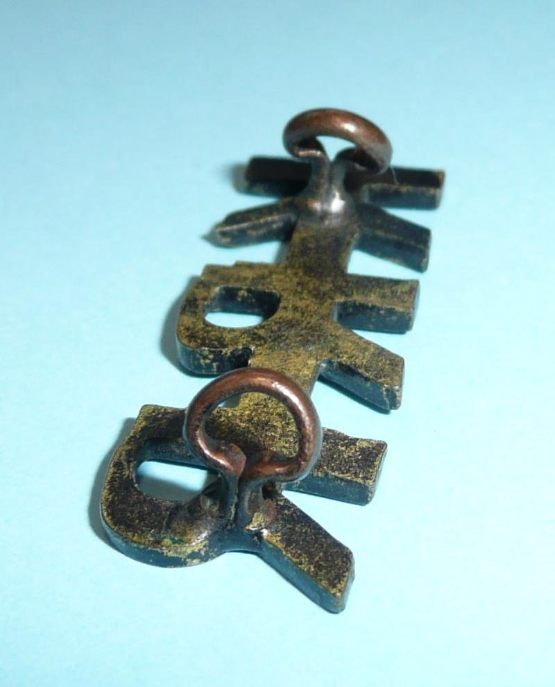 KRR (King's Royal Rifle Corps (KRRC)) Blackened Brass Shoulder Title — image 3