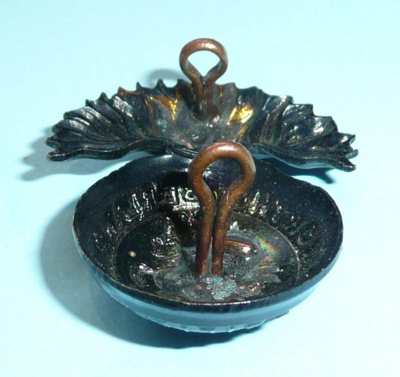 1st Volunteer Battalion (VB) Northumberland Fusiliers (NF) Other Ranks Blackened Brass Cap Badge — image 4