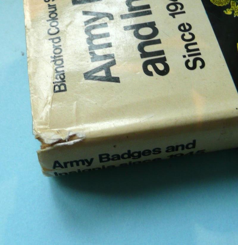 Blandford Colour Series - Army Badges and Insignia SINCE WW2 Book 1 / Volume 1 - Specialist Hardback Book - Guido Rosignoli — image 2