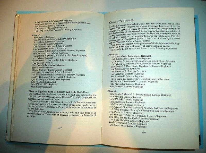 Blandford Colour Series - Army Badges and Insignia of WW2 (Book 1/ Volume 1) - Specialist Hardback Book - Guido Rosignoli — image 5