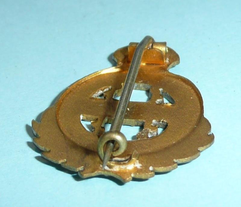 WW1 - 18th Royal Hussars (Queen Mary's Own) Gilt Sweetheart OCA Pin Brooch Badge — image 4