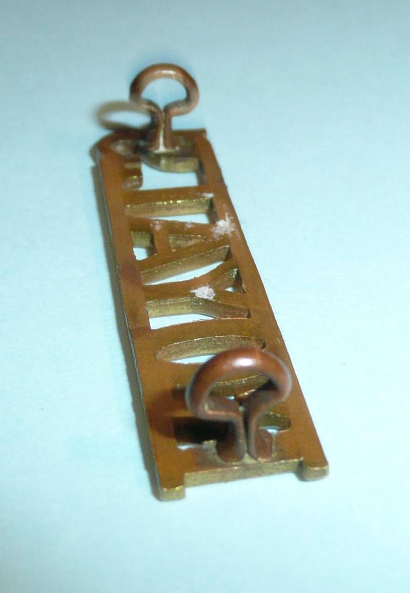 Royals (1st Royal Dragoons) Brass Other Ranks Shoulder Title — image 3