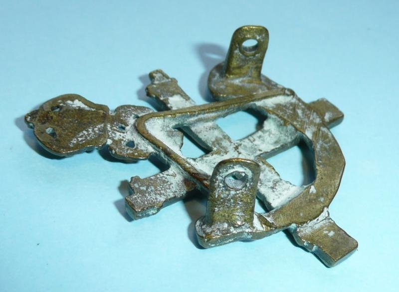 WW2 31st Nyasaland King's African Rifles Machine Gun Battalion Cast Brass Cap Badge — image 4