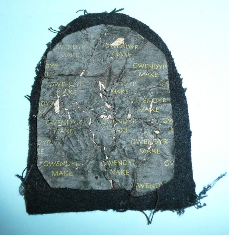 Royal Navy (RN) Telegraphists / Wireless Operators Bullion Cloth Rating Badge — image 2