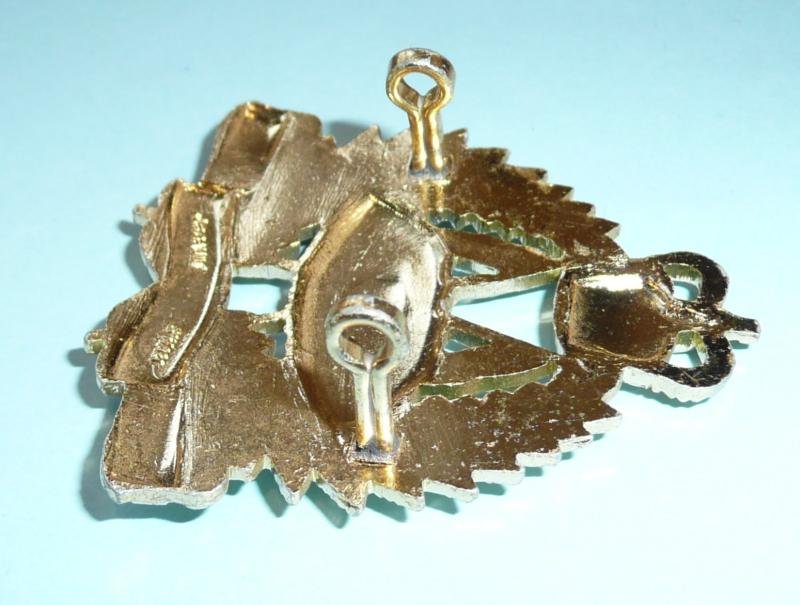 New Zealand - NZ Royal Armoured Corps AA Anodised Aluminium Cap Badge - Gaunt — image 4