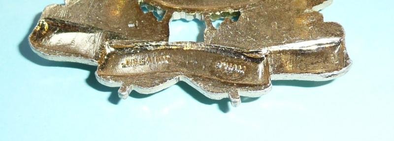 New Zealand - NZ Royal Armoured Corps AA Anodised Aluminium Cap Badge - Gaunt — image 5