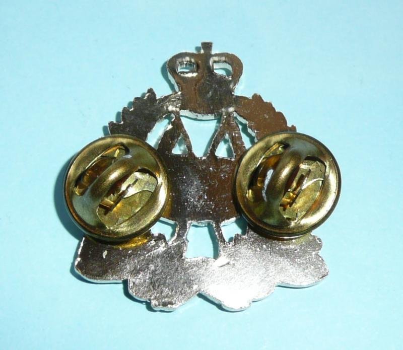 New Zealand - NZ Royal Armoured Corps AA Anodised Aluminum Collar Badge — image 2