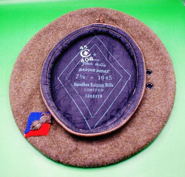 Canadian Beret with Artillery Cap Badge. — image 5