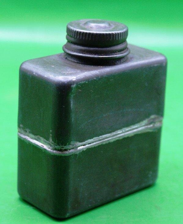 Bren Metal Oil Bottle. — image 3