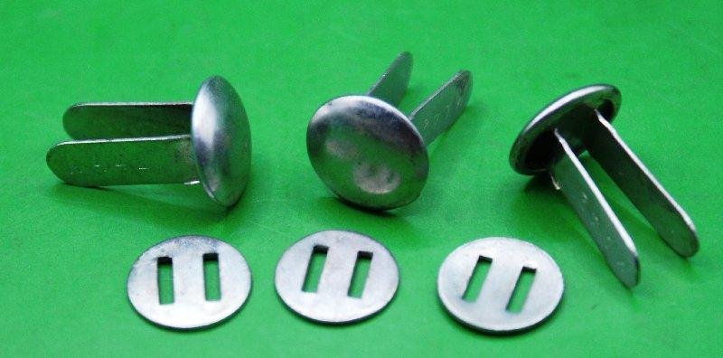 M35 German Helmet Liner Split Pin's and Washers. — image 2