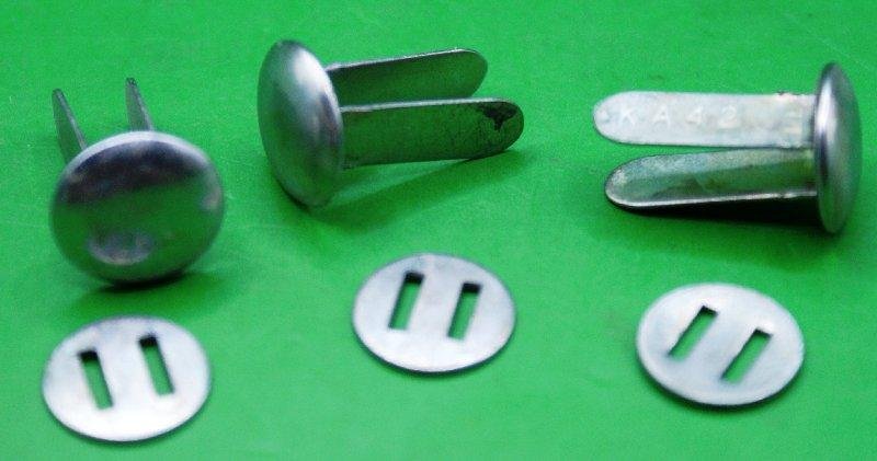 M35 German Helmet Liner Split Pin's and Washers. — image 3