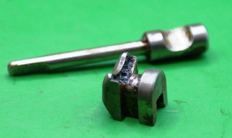 Bren Extractor and Strikes Pin