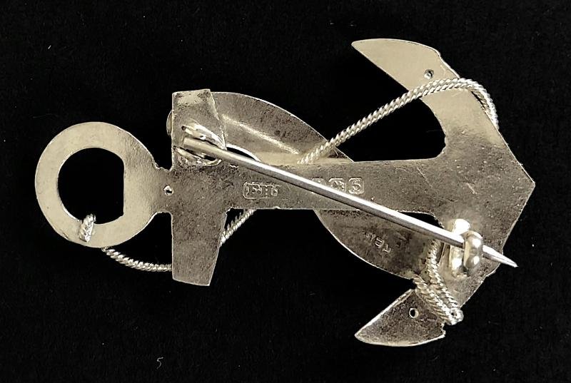 Royal Navy HMS Calypso 1917 silver anchor pin badge sunk 1940 — image 2