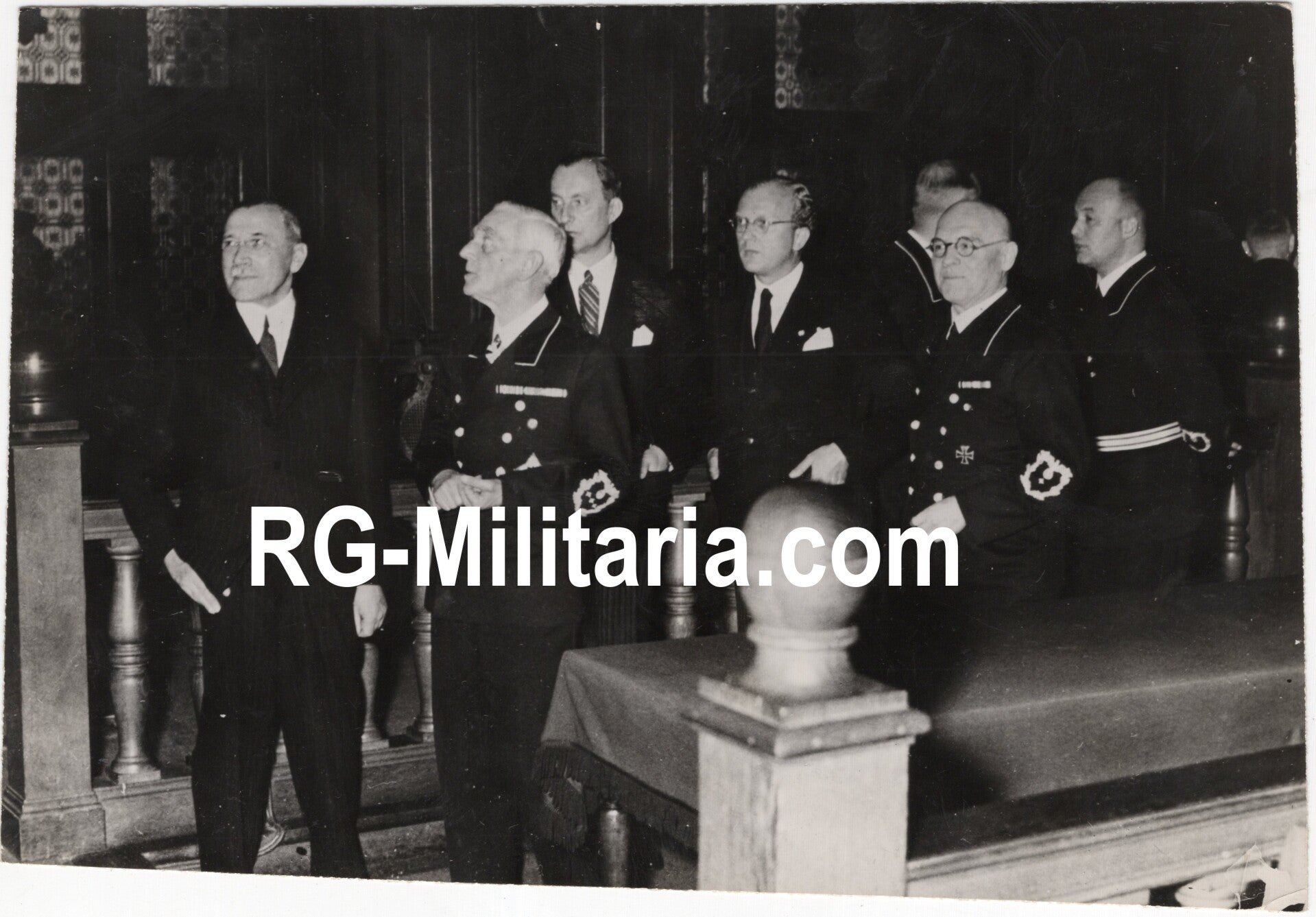 Original WW2 German Press Photo - Hungarian minister Dr. v. Radocsay with Dr. Bunke, Leipzig (1941) — image 3