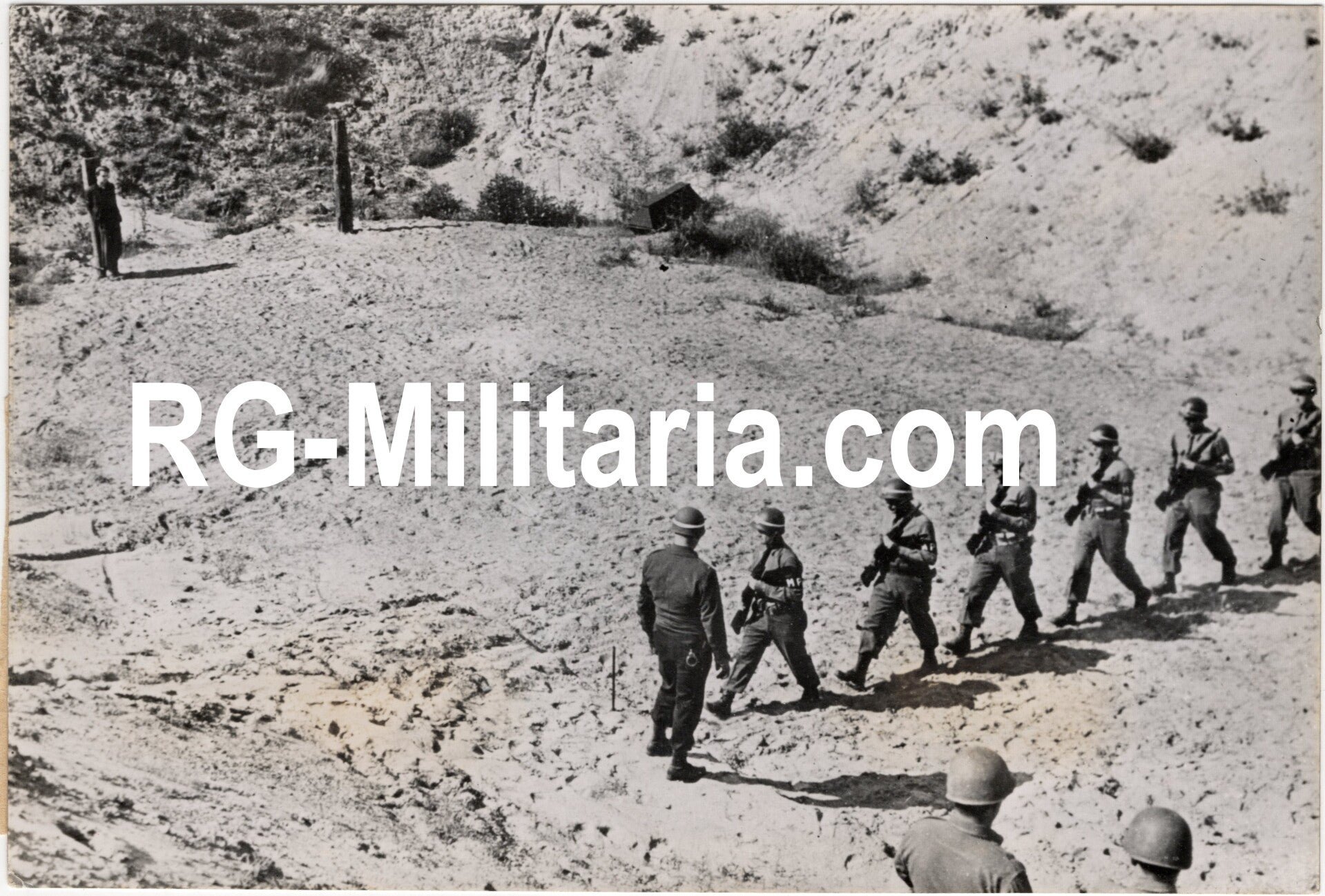 Original WW2 French Press Photo - Execution of the nazi child spy Heinz Petry, Braunschweig (1945) — image 3