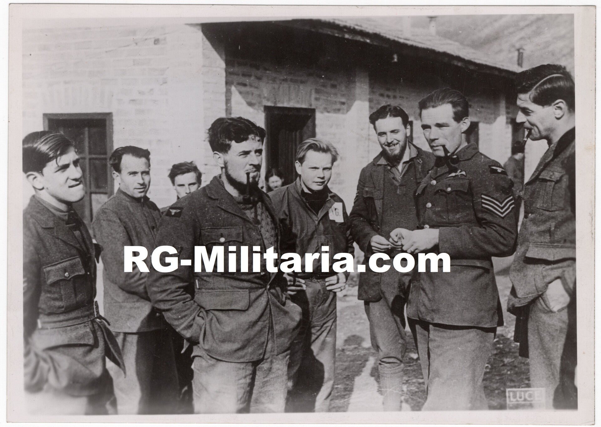 Original WW2 German Press Photo - Captured British POW RAF pilots in Italy (1941) — image 3