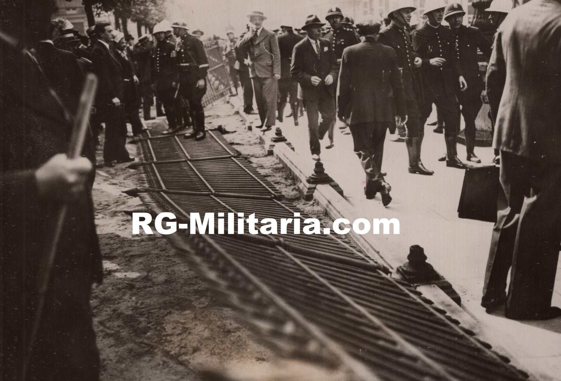 Original WW2 Belgian Collaboration Press Photo - Brussels election Rex protest photo series (1937 & 1938) — image 9
