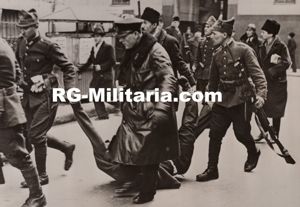 Original WW2 French Press Photo - Arrests during protests, Bucharest, …