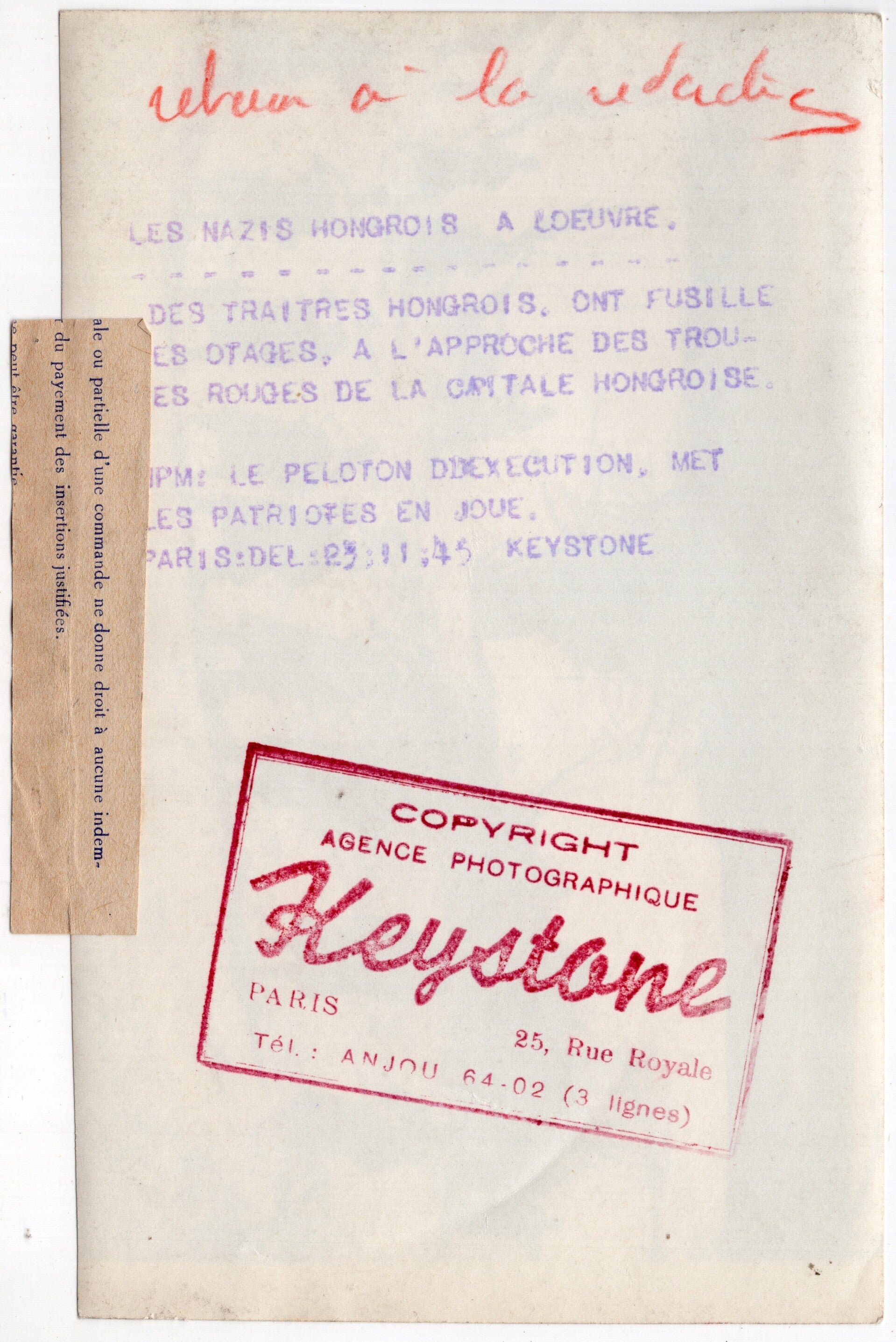 Original WW2 French Press Photo - Hungarian collaborators shoot communist partisans (1945) — image 2