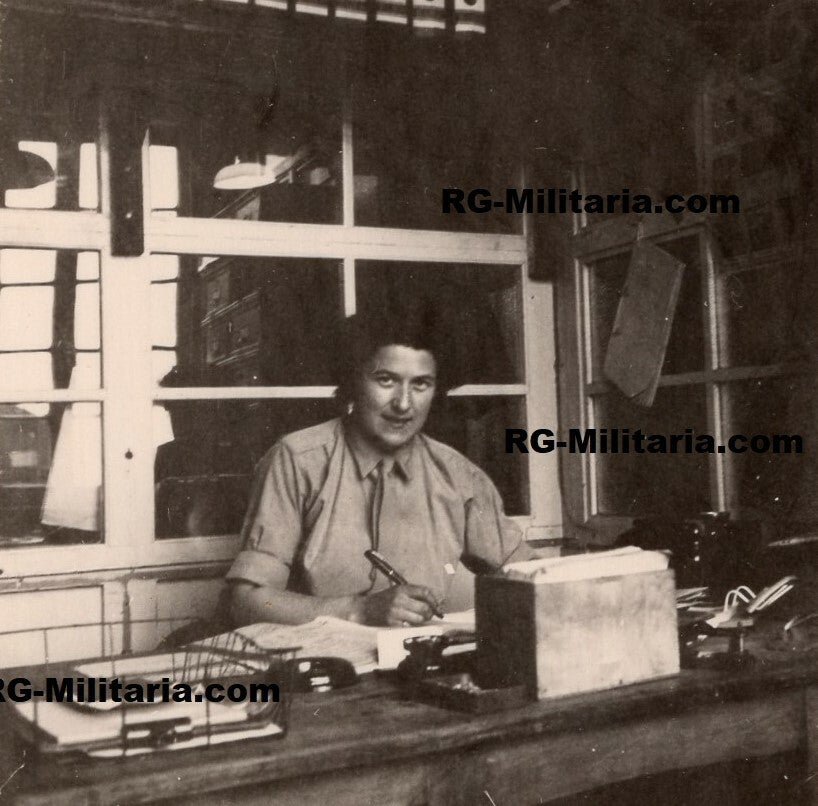 Photo set - Belgian woman in the British army — image 16