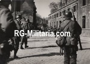 Original WW2 French Press Photo - US soldiers in Mainz, …