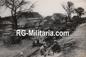 Original WW2 French Press Photo - US troops with a …