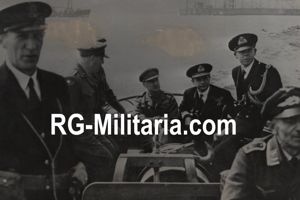 Original WW2 French Press Photo - British soldiers navigate at …