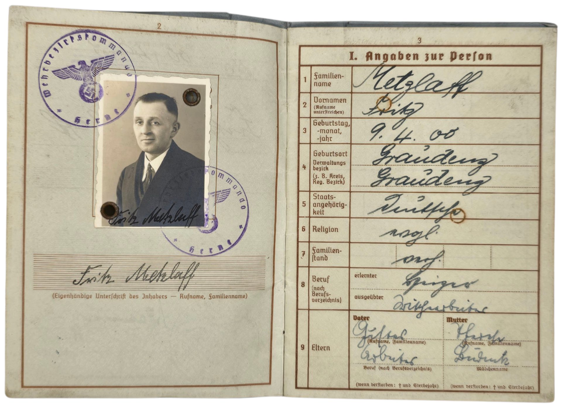 Original WW2 German Document - Wehrpass Herne (1937) — image 3