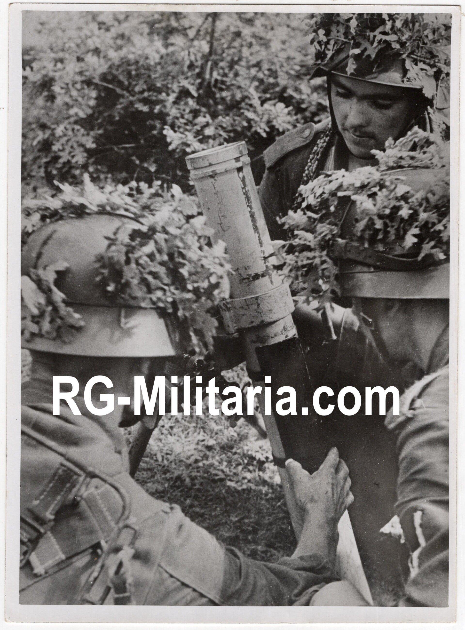 Original WW2 German Press Photo - Gebirgsjäger with a grenade launcher, Italian Front (1944) — image 3