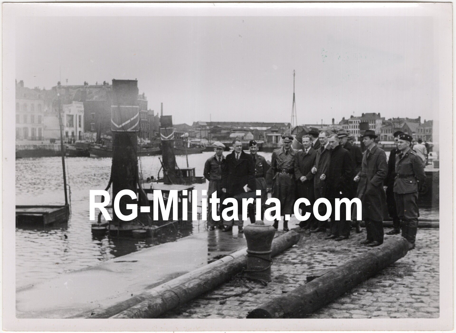 Original WW2 Dutch Collaboration NSB Press Photo - Dutch ? NSKK members at a Belgian or French harbour — image 3