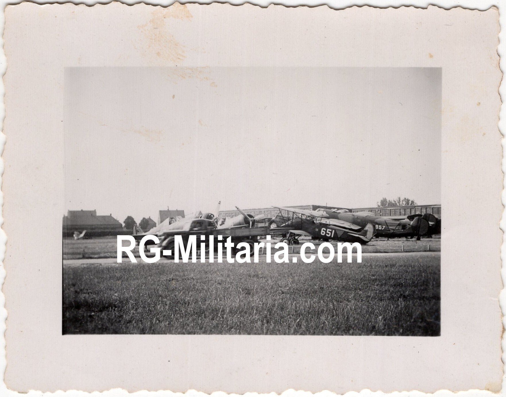 Original WW2 German Photo - Dutch LVA Fokker airplanes with a Fokker TV bomber at Schiphol Amsterdam (1940) — image 3