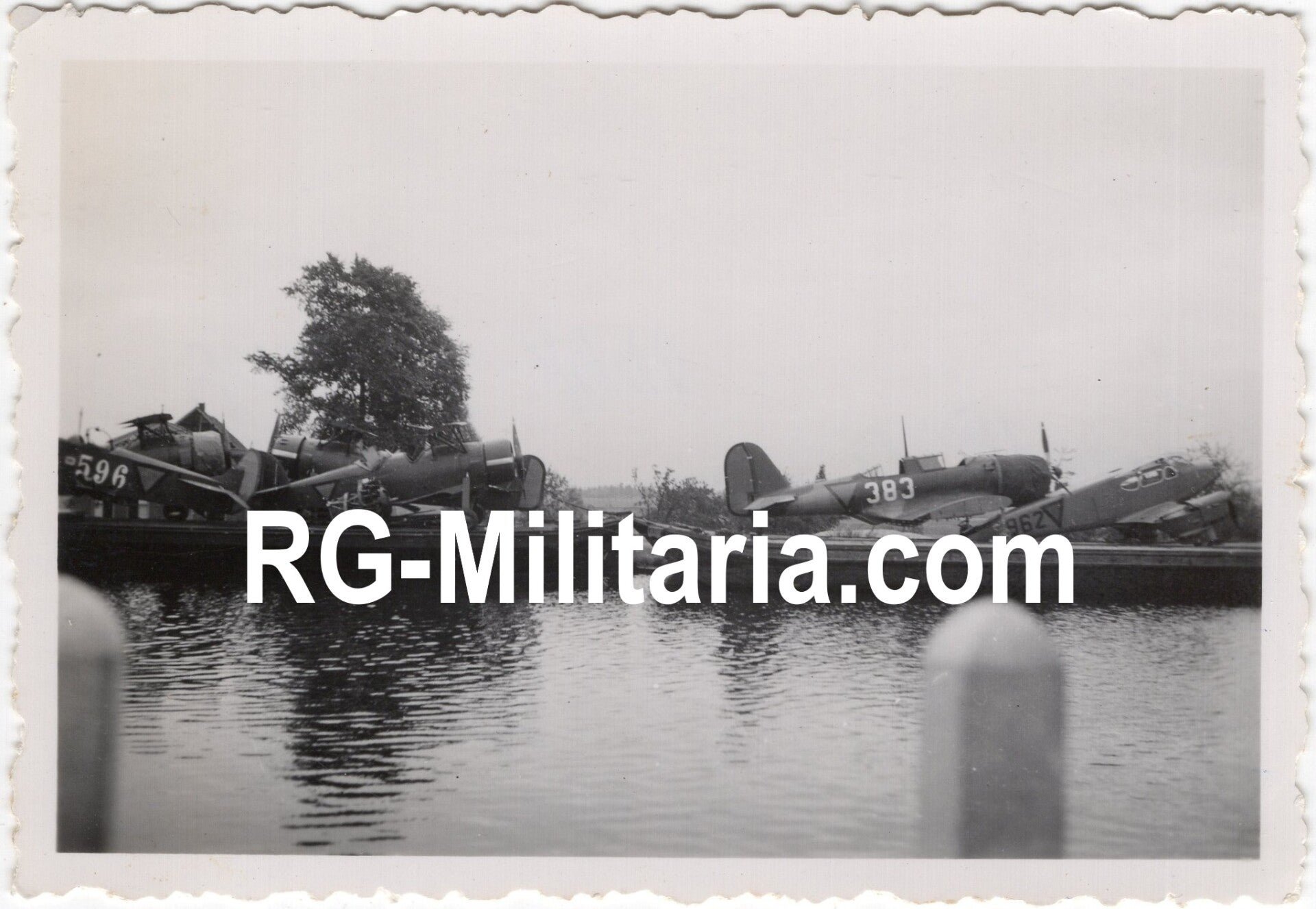 Original WW2 German Photo - Dutch LVA Fokker & Koolhoven airplanes on ponton boats near Schiphol Amsterdam (1940) — image 3