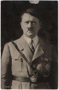 Original WW2 German Postcard - Adolf Hitler protrait HK153