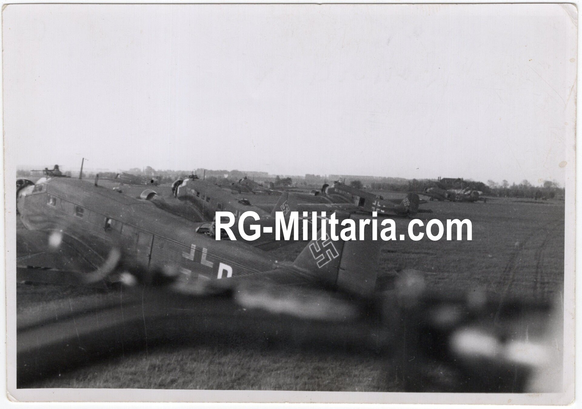 Original WW2 German Photo - Junker Ju 52 airplanes at the Rotterdam airfield Waalhaven, Holland (1940) — image 3