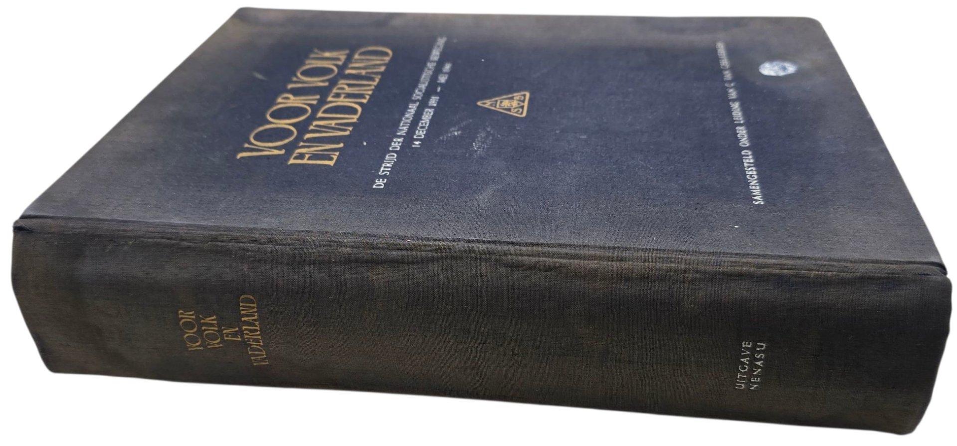 Original WW2 Dutch Collaboration NSB Book - Voor Volk en Vaderland (1941) — image 13