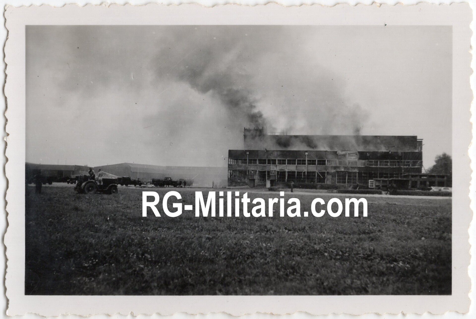 Original WW2 German Photo - Burning building at Schiphol, Amsterdam (1940) — image 3